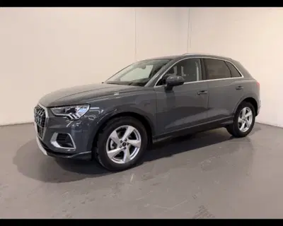 Audi Q3 35 2.0 tdi Business Advanced s-tronic del 2025 usata a Conegliano