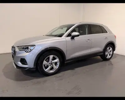 Audi Q3 35 2.0 tdi Business Advanced s-tronic del 2025 usata a Conegliano