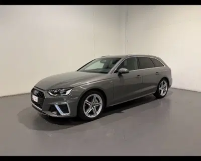 Audi A4 Avant 40 2.0 tdi mhev S line edition quattro 204cv s-tronic del 2024 usata a Conegliano
