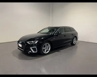 Audi A4 Avant 40 2.0 tdi mhev S line edition quattro 204cv s-tronic del 2024 usata a Conegliano