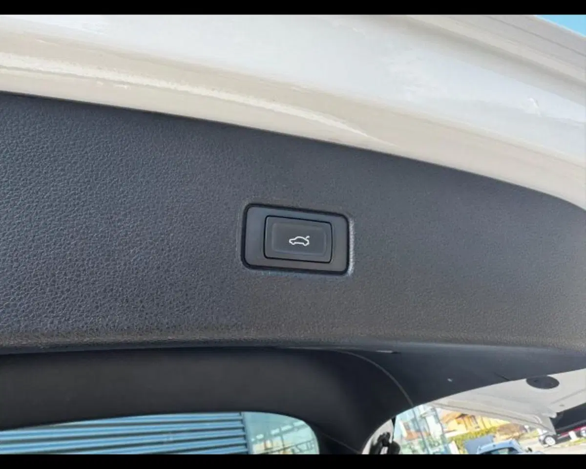Audi Q5 Sportback usata a Treviso (11)