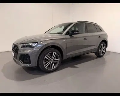 Audi Q5 40 2.0 tdi mhev 12V Identity Black quattro s-tronic del 2024 usata a Conegliano