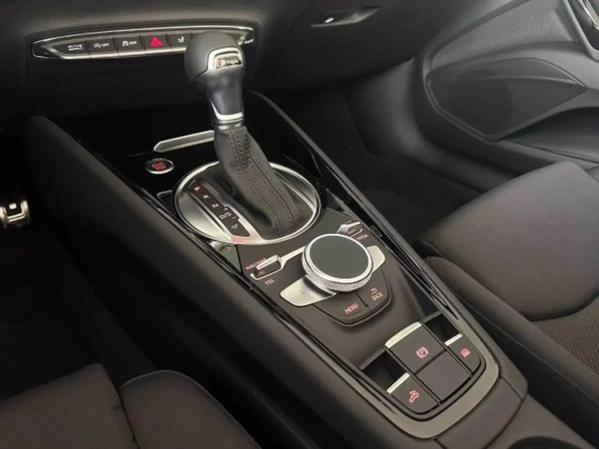 Audi TT Cabrio nuova a Treviso (7)
