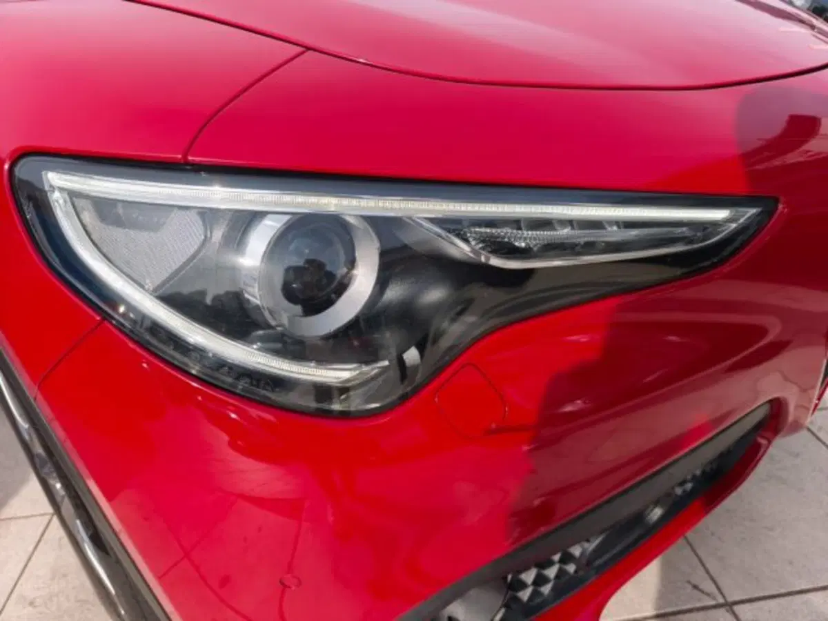 Alfa Romeo Stelvio usata a Firenze (8)