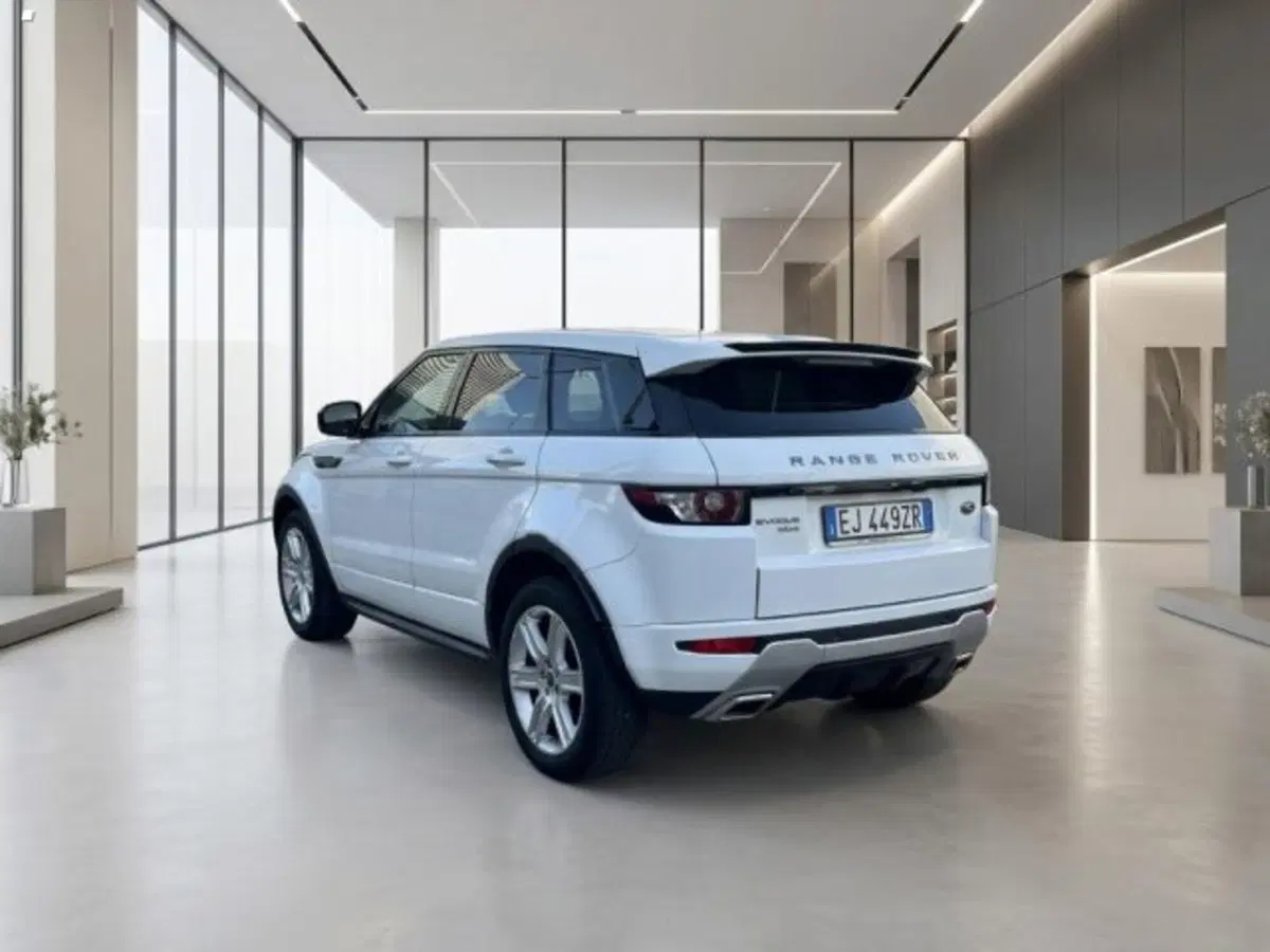 Land Rover Range Rover Evoque usata a Lucca (7)