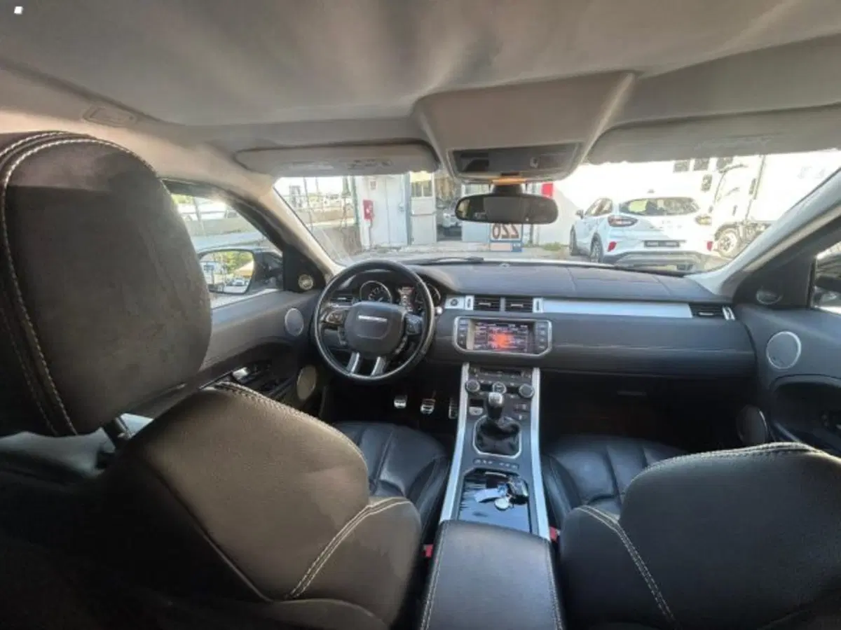 Land Rover Range Rover Evoque usata a Lucca (9)