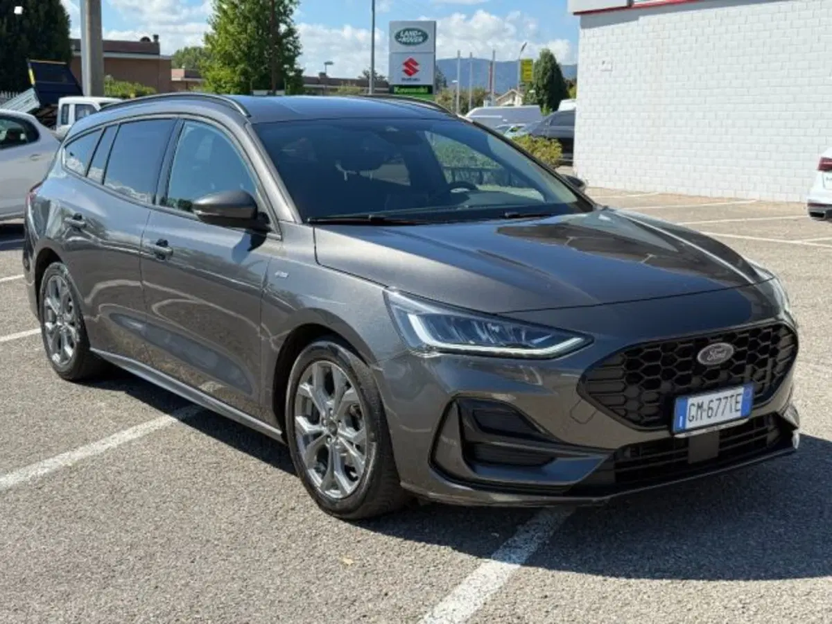 Ford Focus Station Wagon usata a Lucca (3)