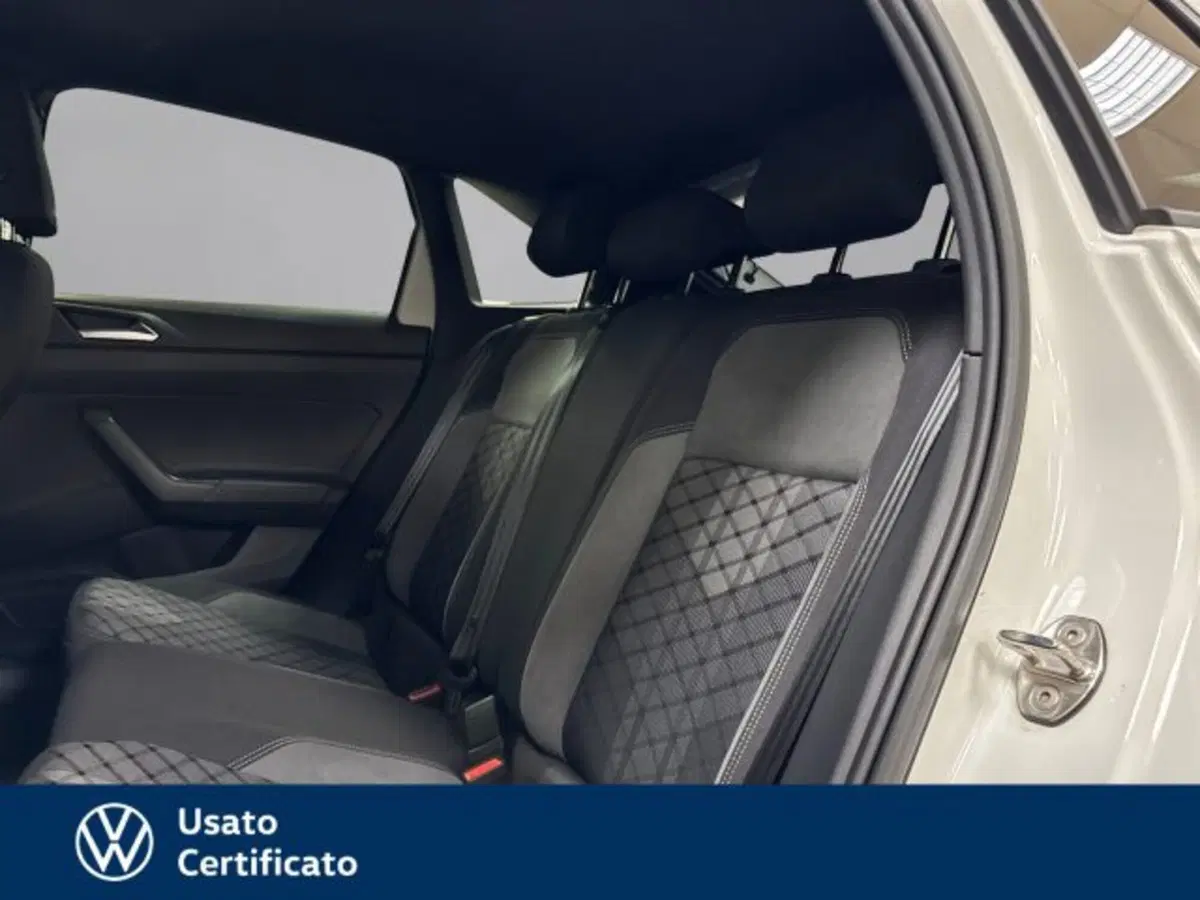 Volkswagen Taigo usata a Vicenza (12)