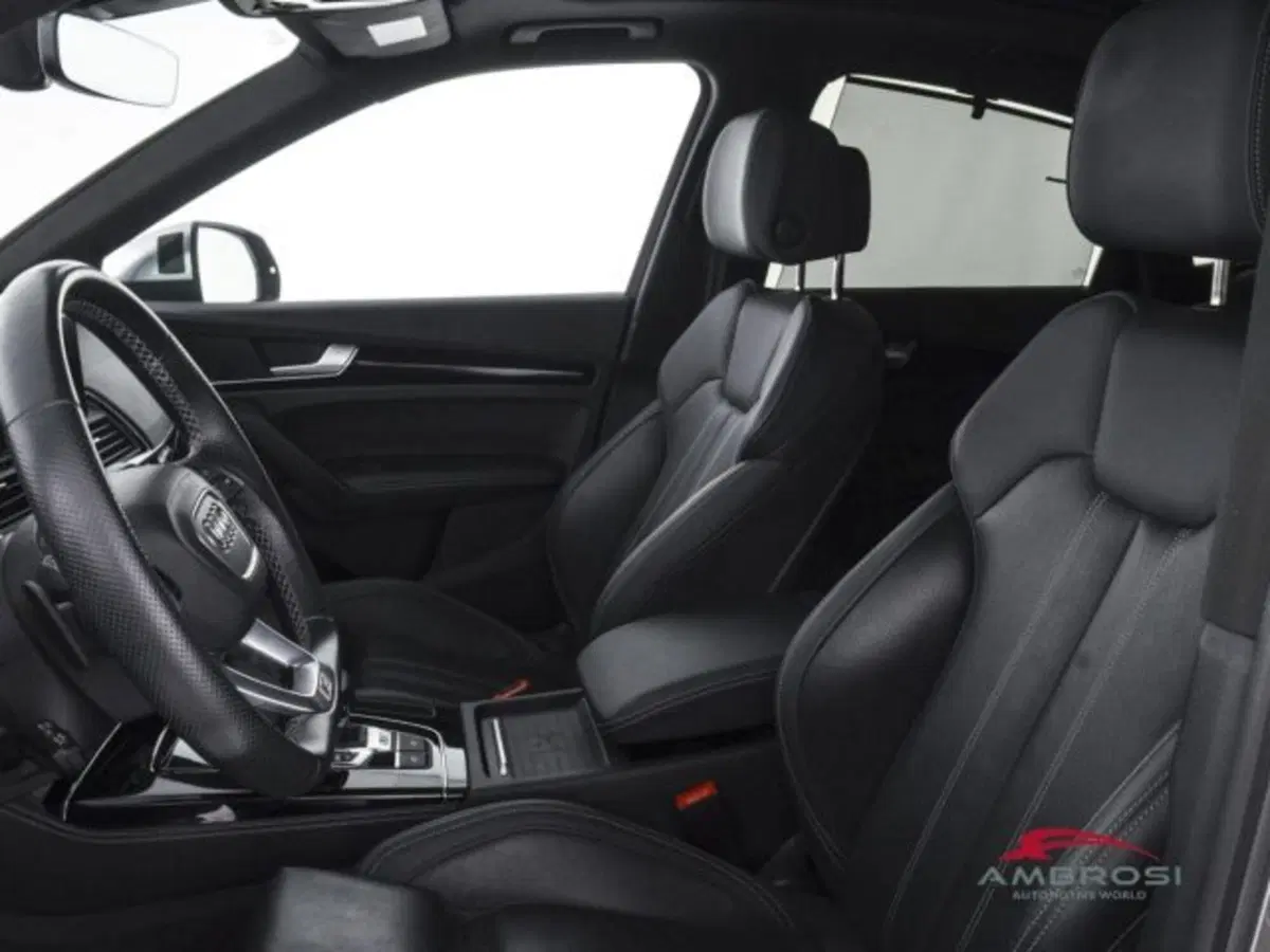 Audi SQ5 Sportback usata a Perugia (9)