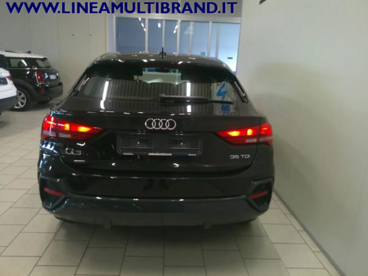 Audi Q3 Sportback usata a Piacenza (5)