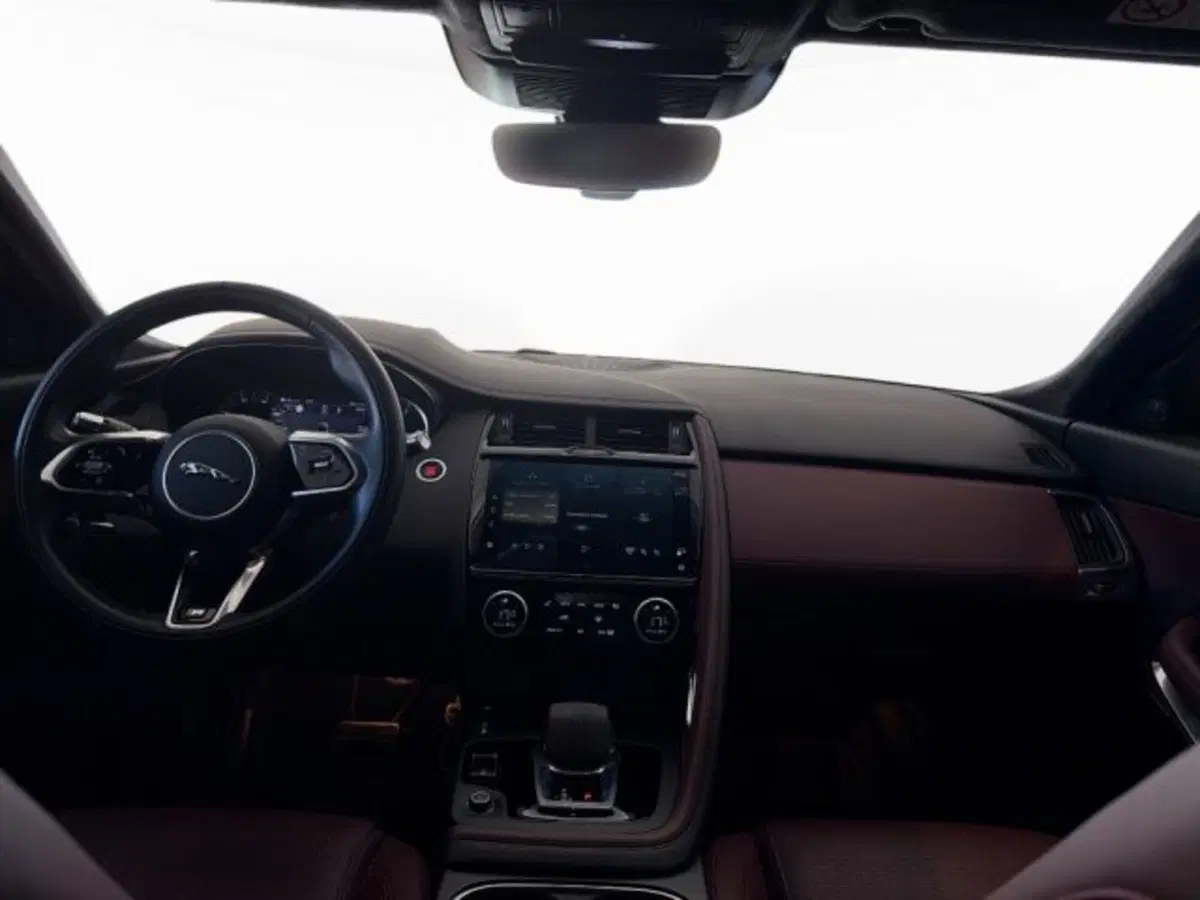 Jaguar E-Pace usata a Modena (4)