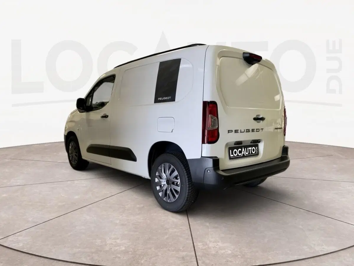 Peugeot Partner Furgone nuova a Torino (5)