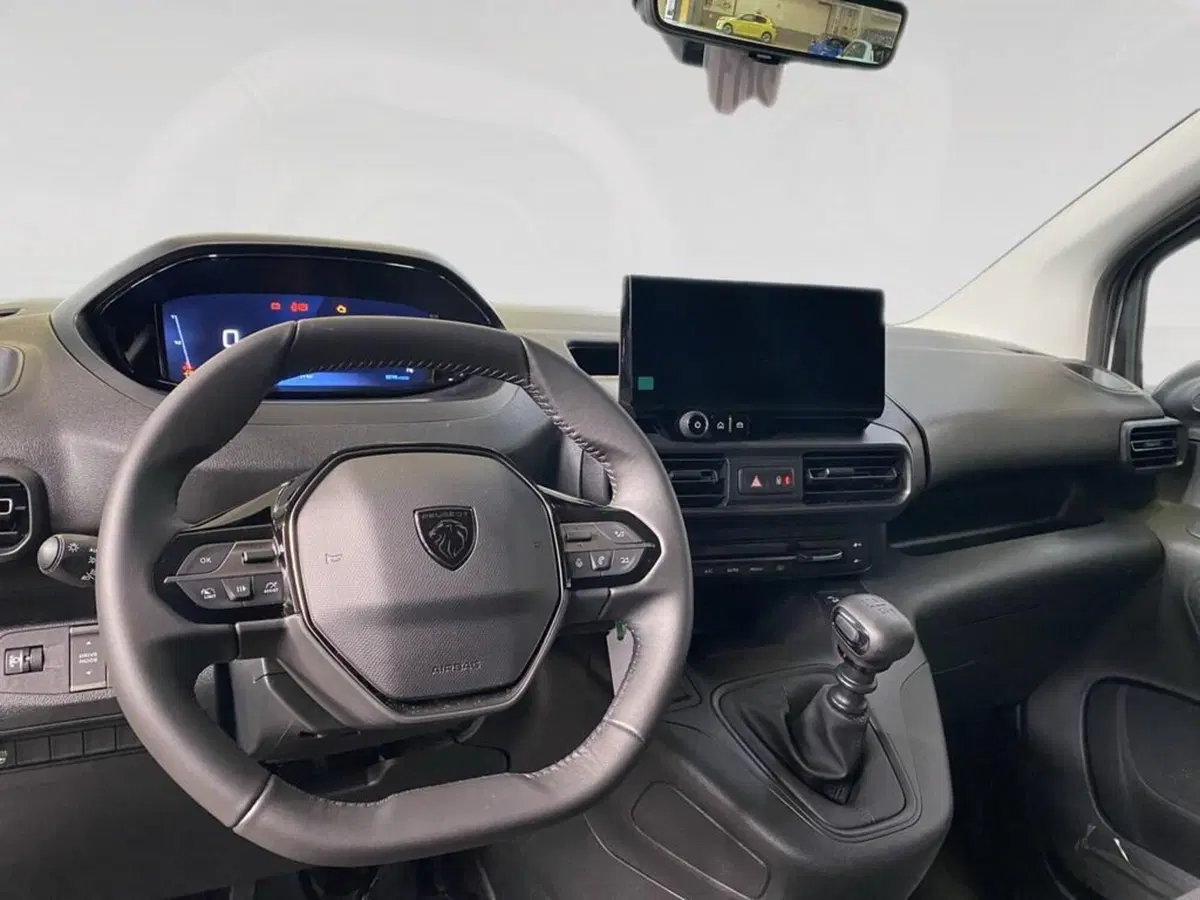 Peugeot Partner Furgone nuova a Torino (6)
