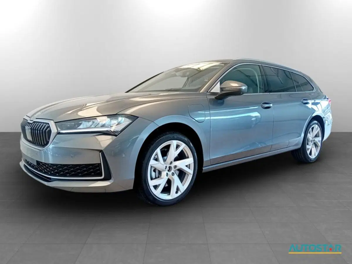 Skoda Superb nuova a Piacenza