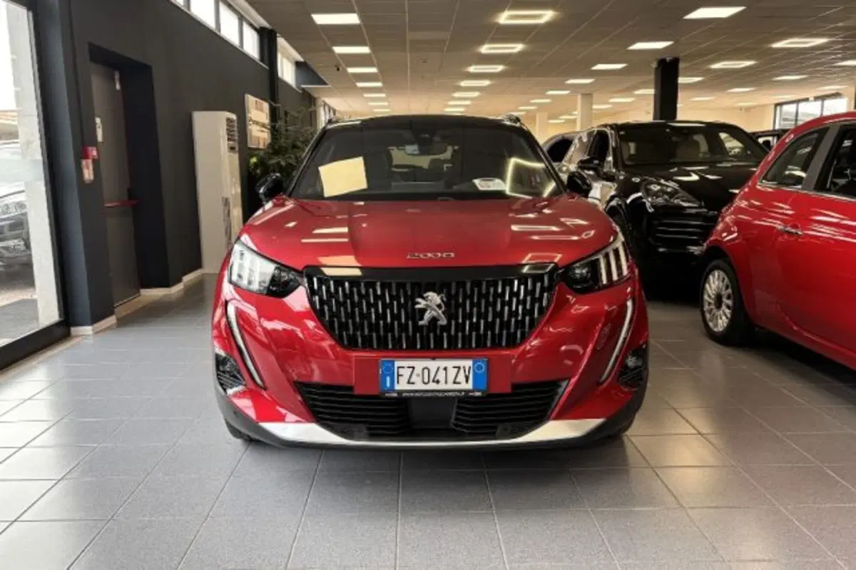 Peugeot 2008 usata a Latina (2)
