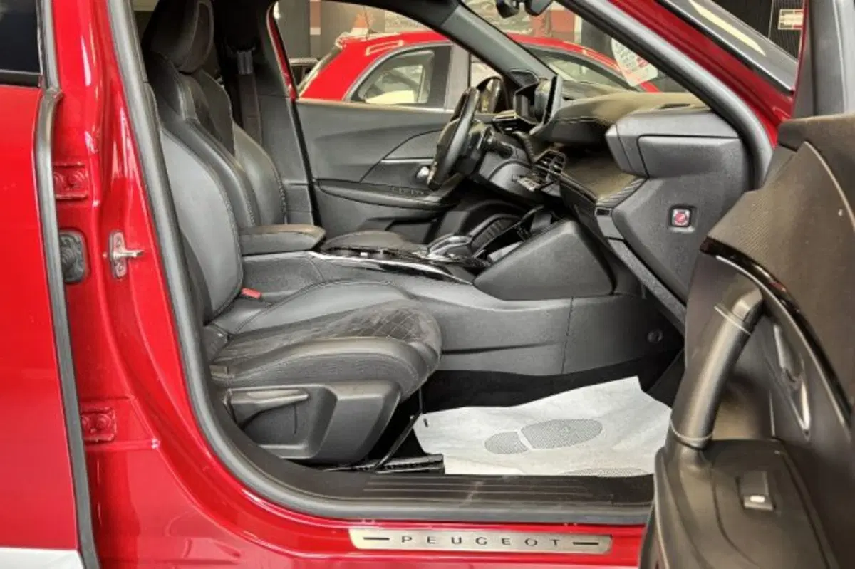 Peugeot 2008 usata a Latina (7)