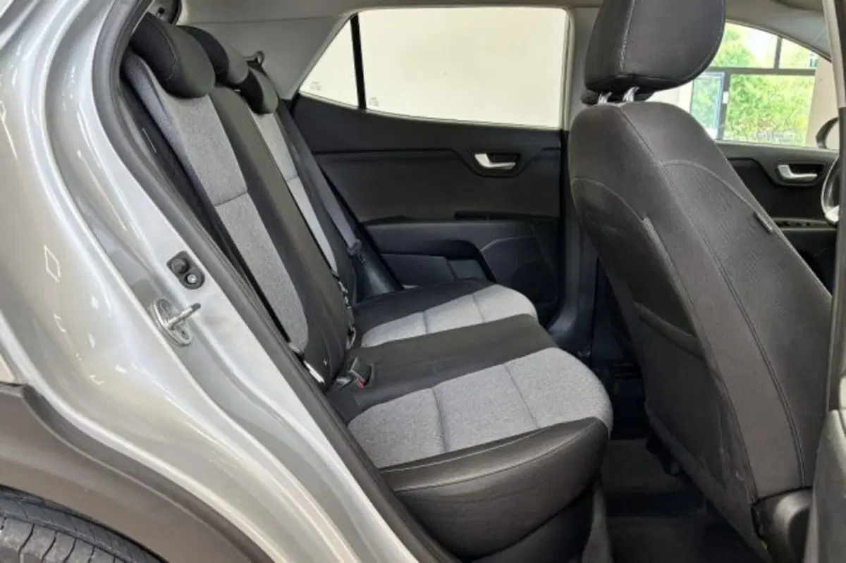 Kia Stonic usata a Latina (10)