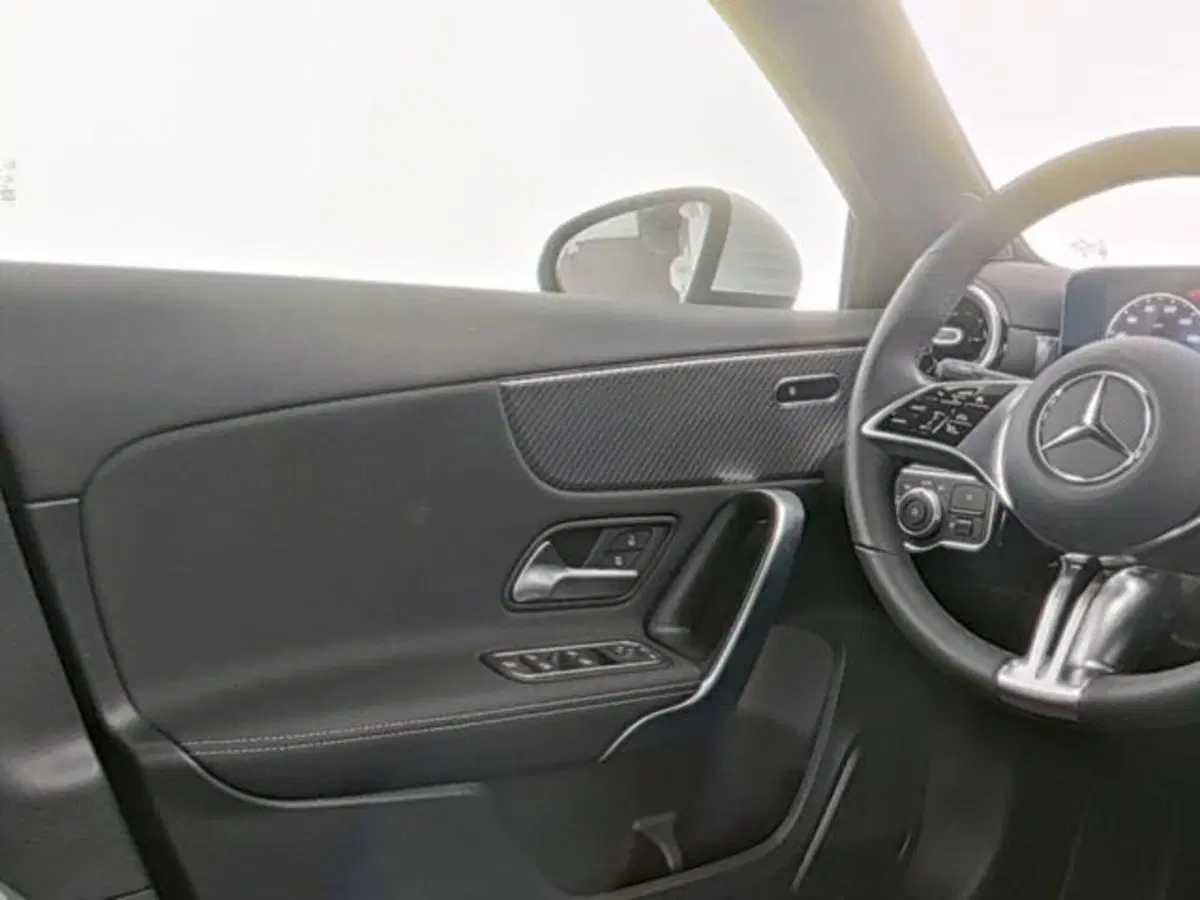 Mercedes-Benz Classe A usata a Milano (9)