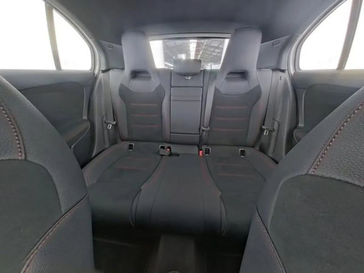 Mercedes-Benz Classe A Sedan usata a Milano (7)