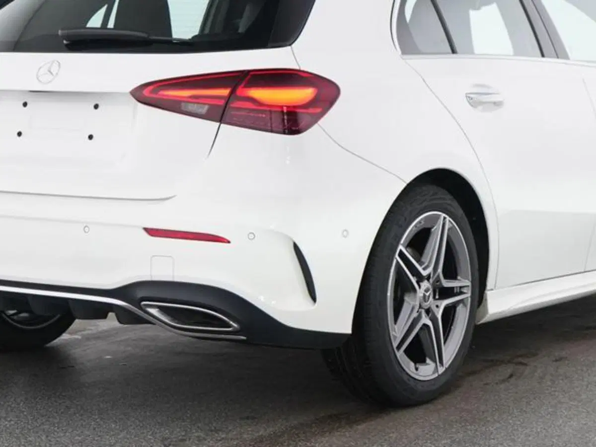Mercedes-Benz Classe A Sedan usata a Milano (9)