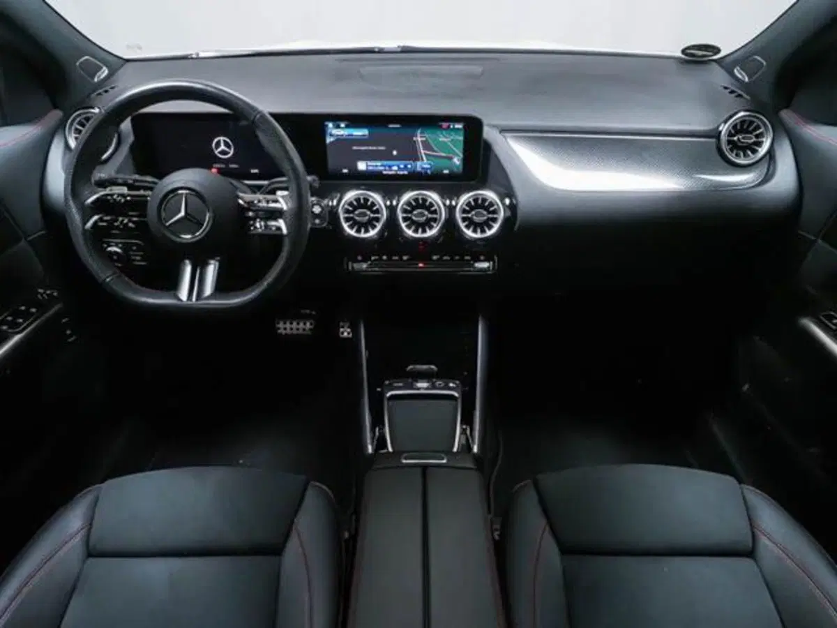 Mercedes-Benz GLA SUV usata a Milano (8)