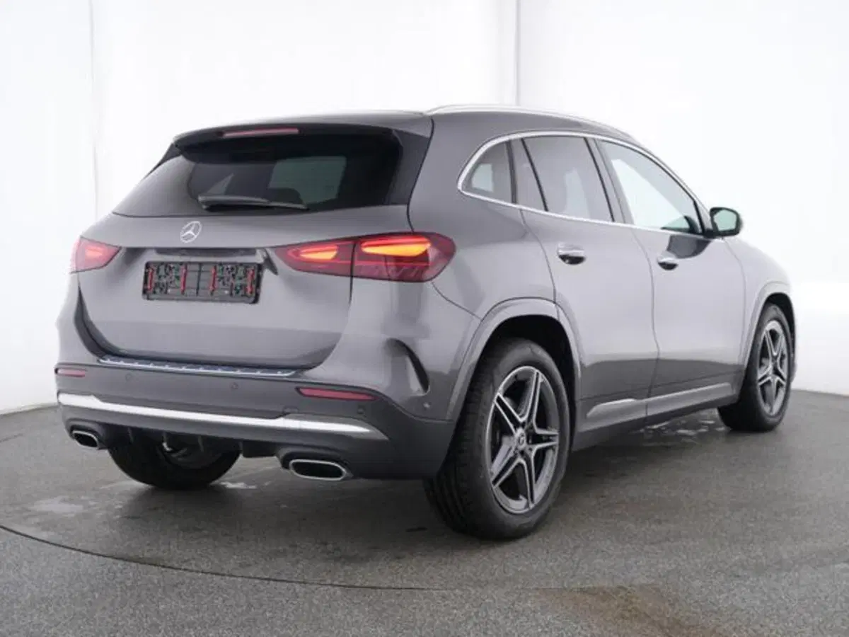 Mercedes-Benz GLA SUV usata a Milano (2)