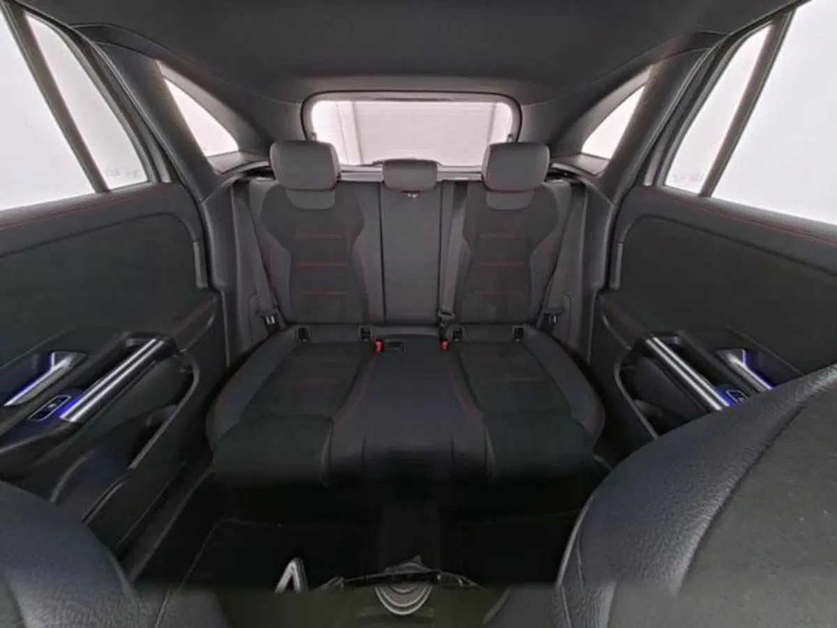 Mercedes-Benz GLA SUV usata a Milano (8)