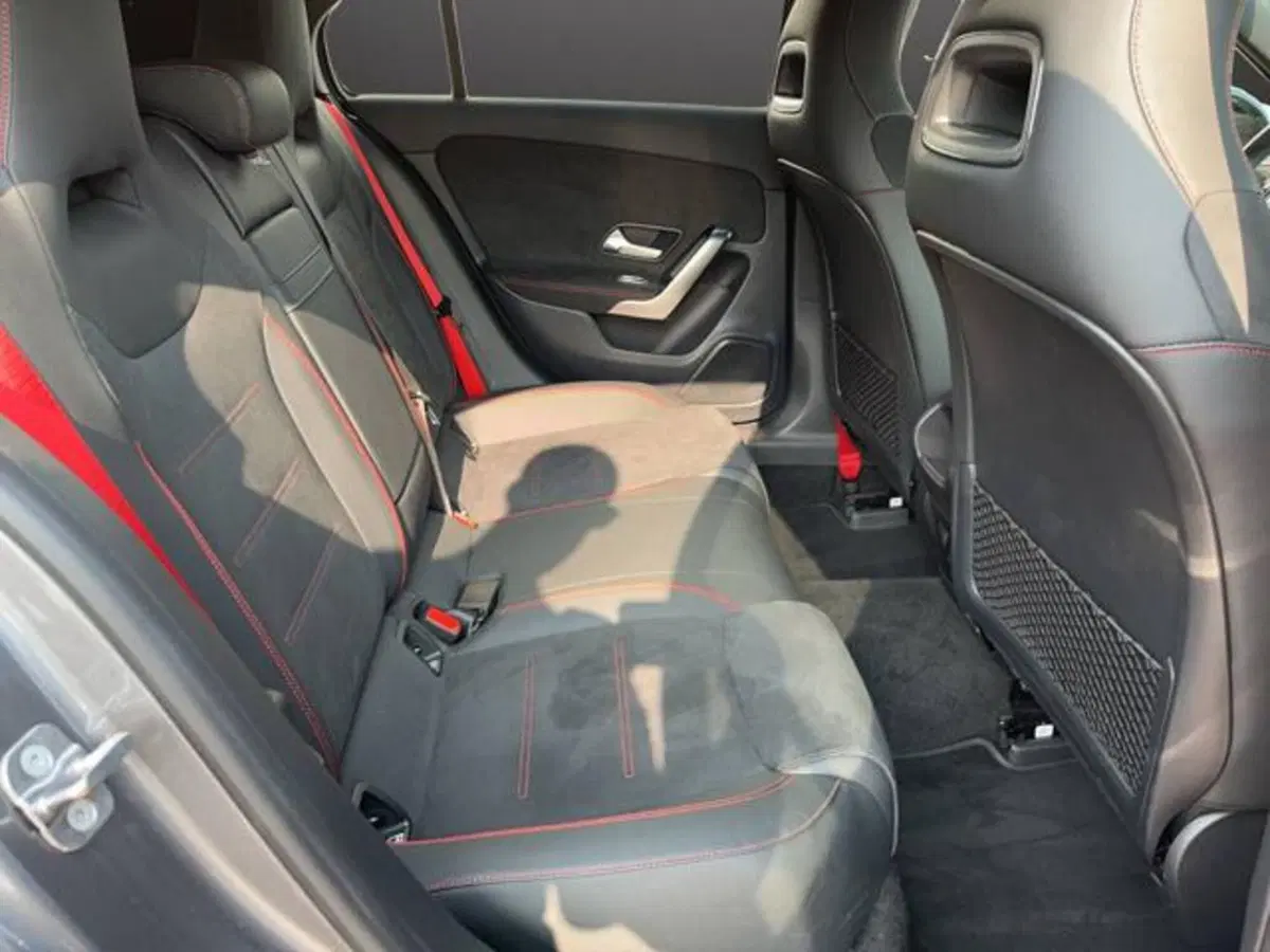 Mercedes-Benz Classe A Sedan usata a Milano (11)