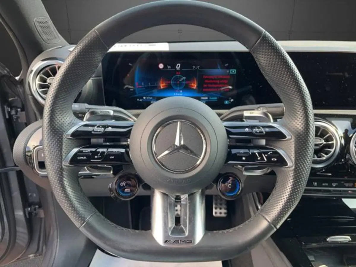Mercedes-Benz Classe A Sedan usata a Milano (15)
