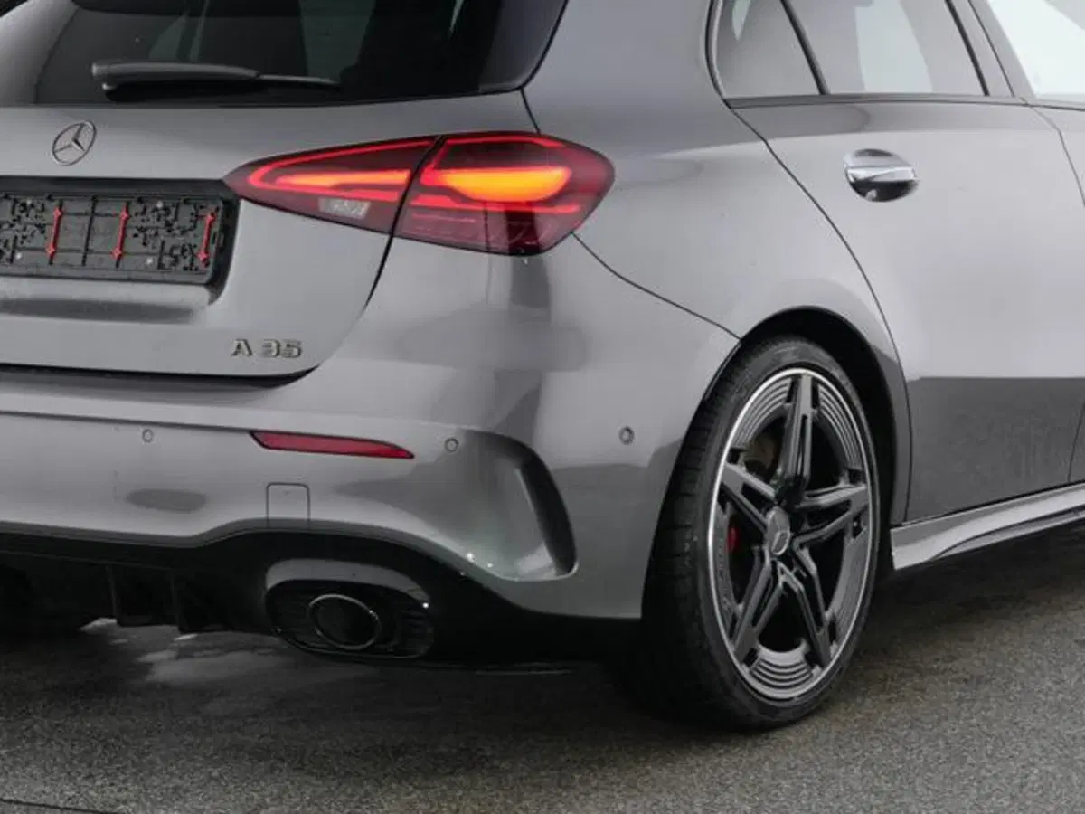 Mercedes-Benz Classe A Sedan usata a Milano (9)
