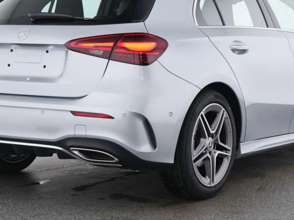 Mercedes-Benz Classe A Sedan usata a Milano (9)