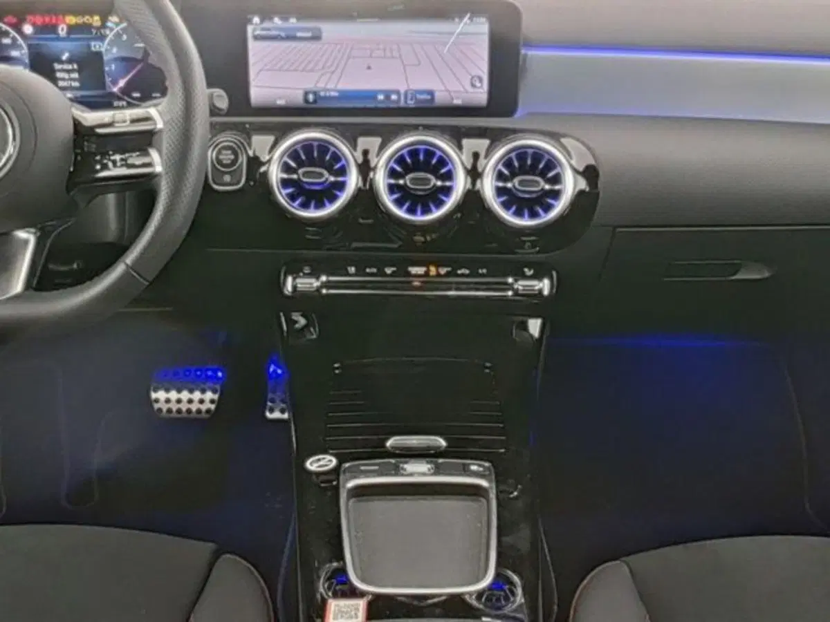 Mercedes-Benz Classe A Sedan usata a Novara (4)