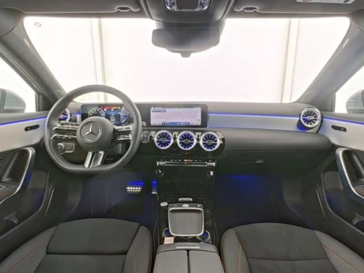 Mercedes-Benz Classe A Sedan usata a Novara (6)