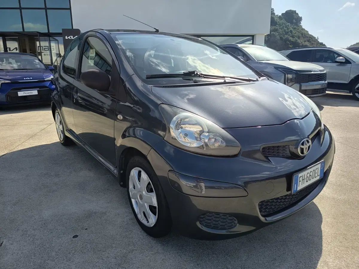 Toyota Aygo usata a Cosenza (3)