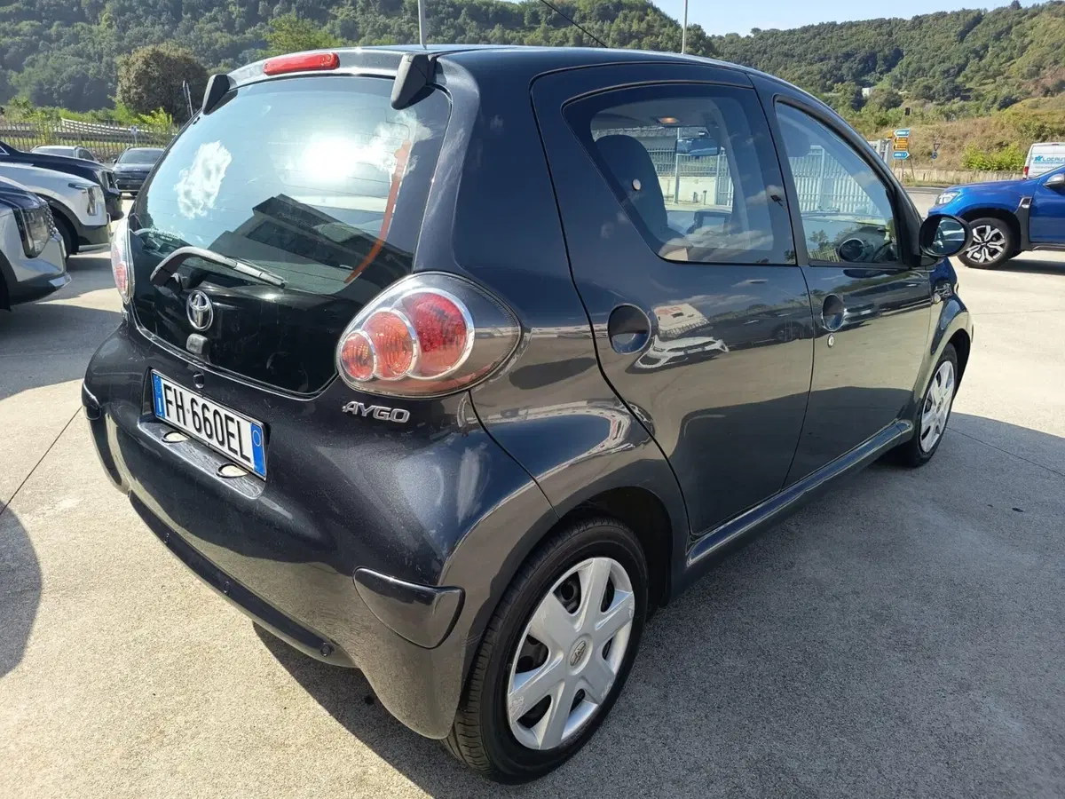 Toyota Aygo usata a Cosenza (5)