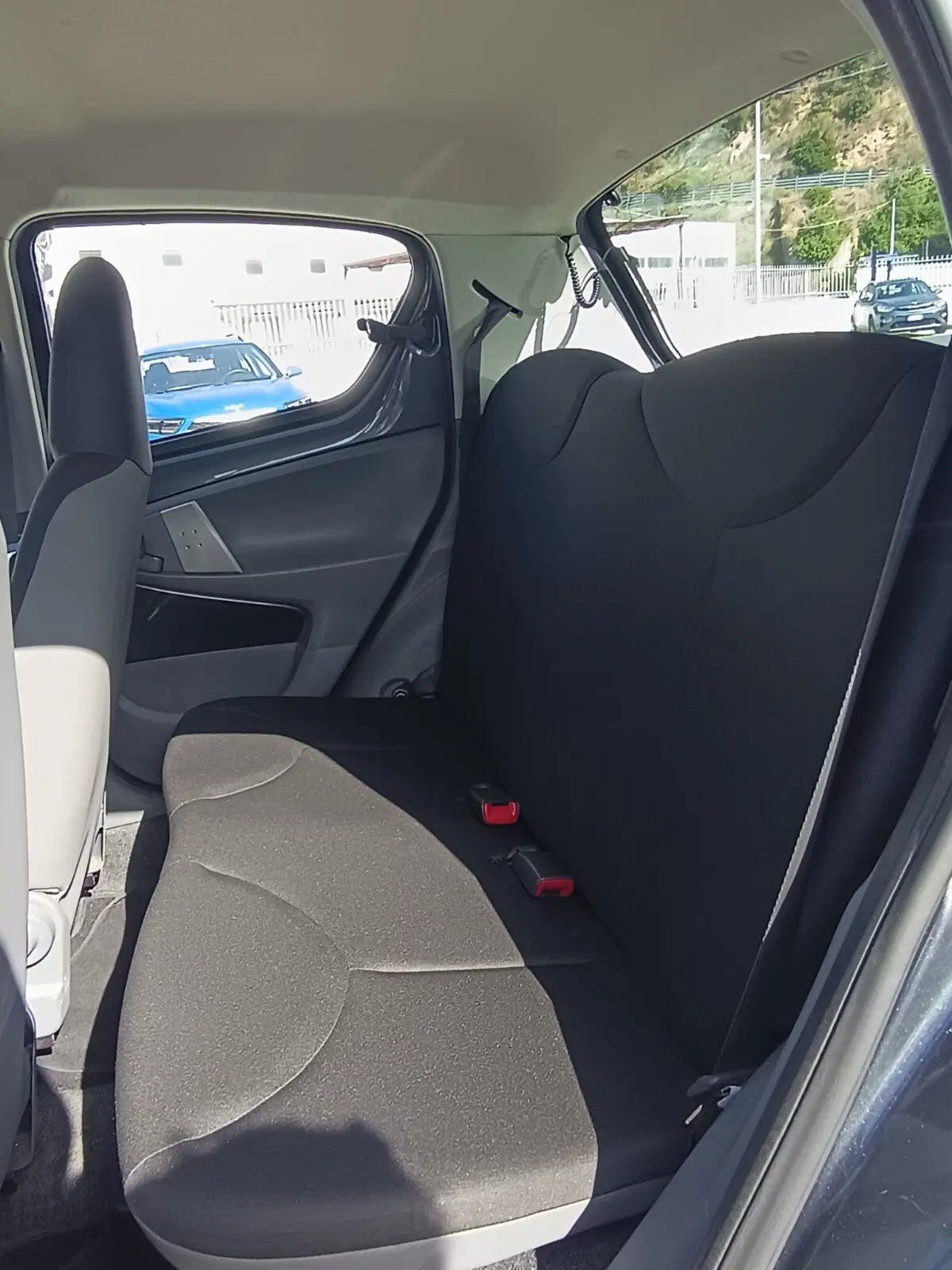 Toyota Aygo usata a Cosenza (9)