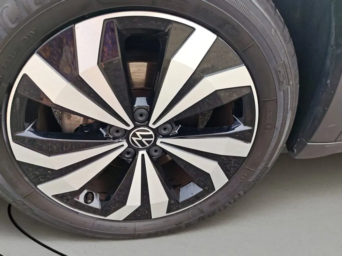 Volkswagen T-Cross usata a Milano (7)