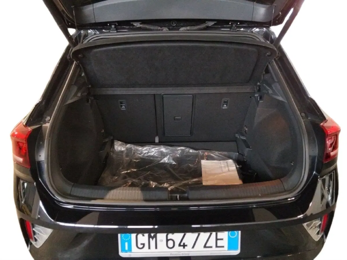 Volkswagen T-Roc usata a Lecce (13)