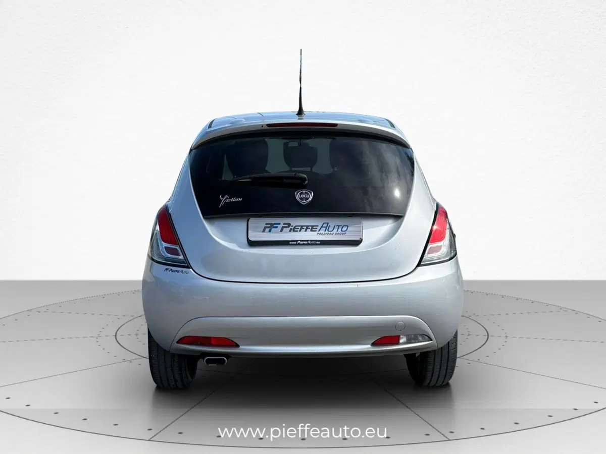 Lancia Ypsilon usata a Teramo (5)