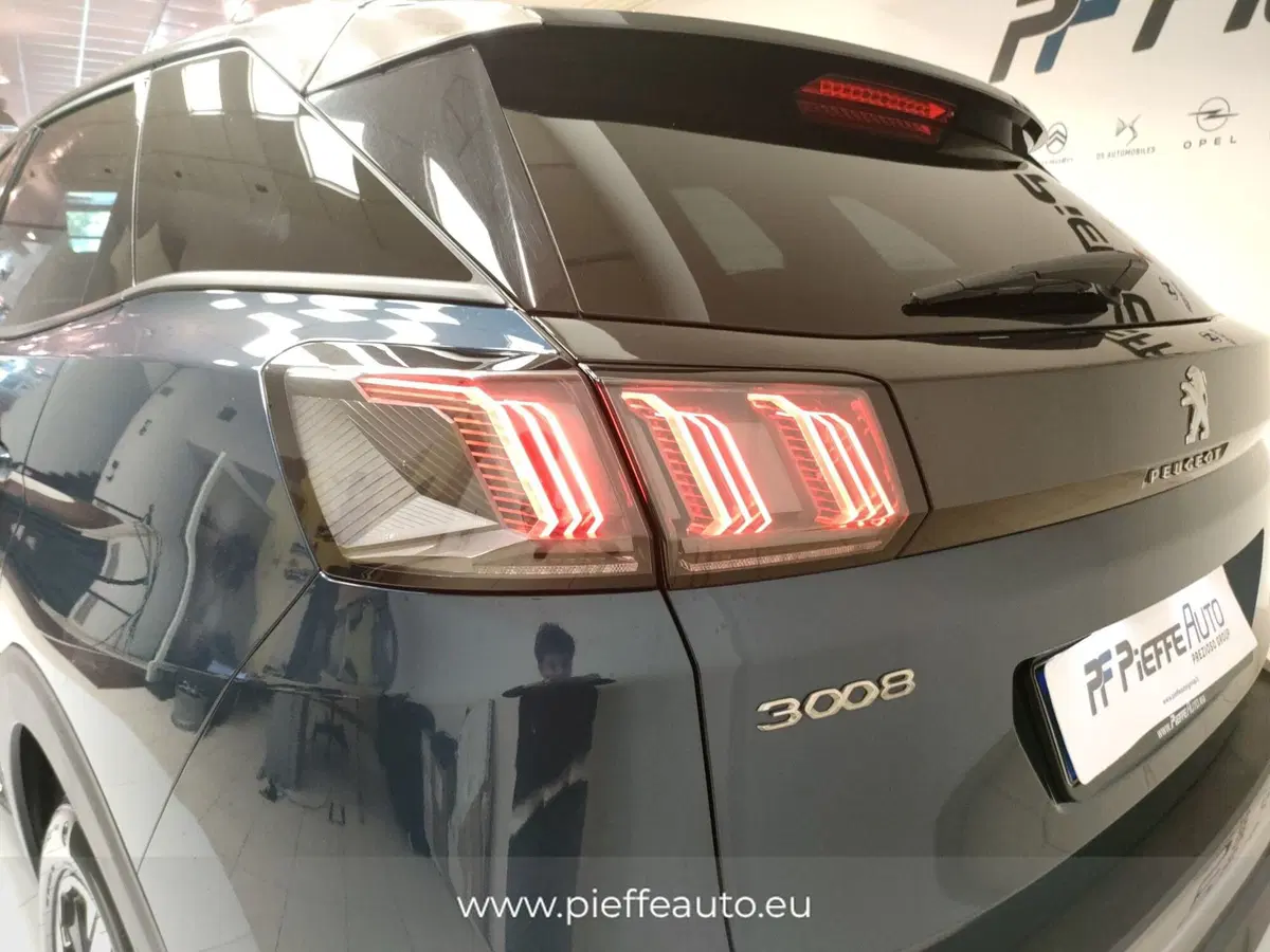 Peugeot 3008 usata a Teramo (9)