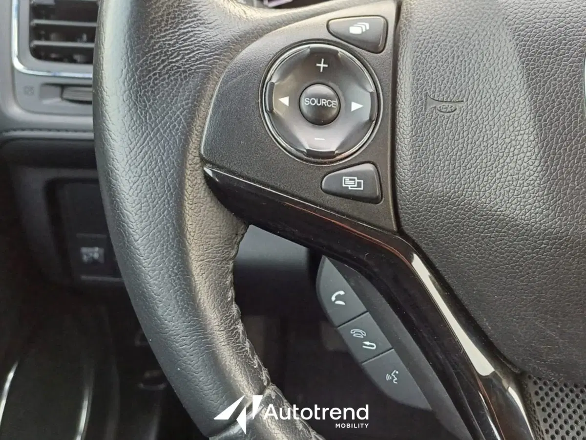 Honda HR-V usata a Bari (10)
