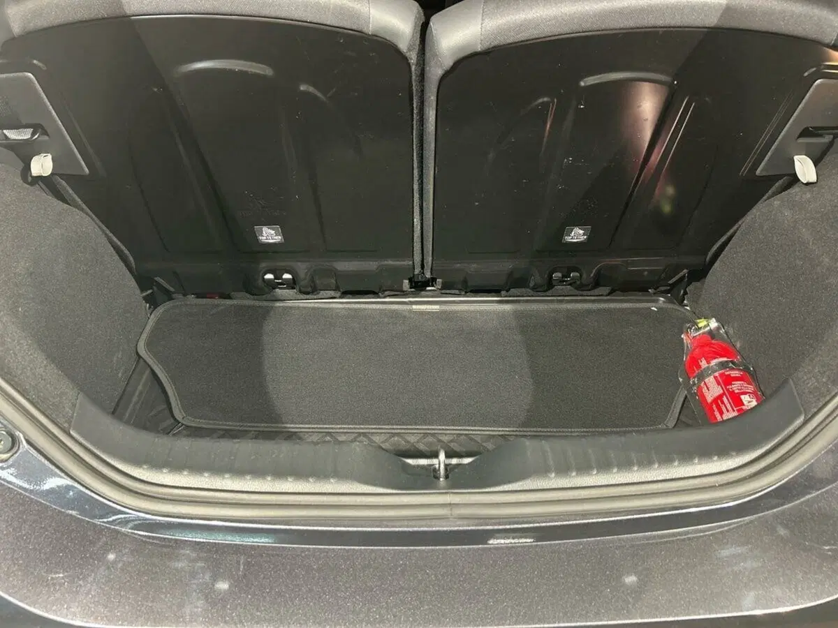 Toyota Aygo X usata a Lecco (6)