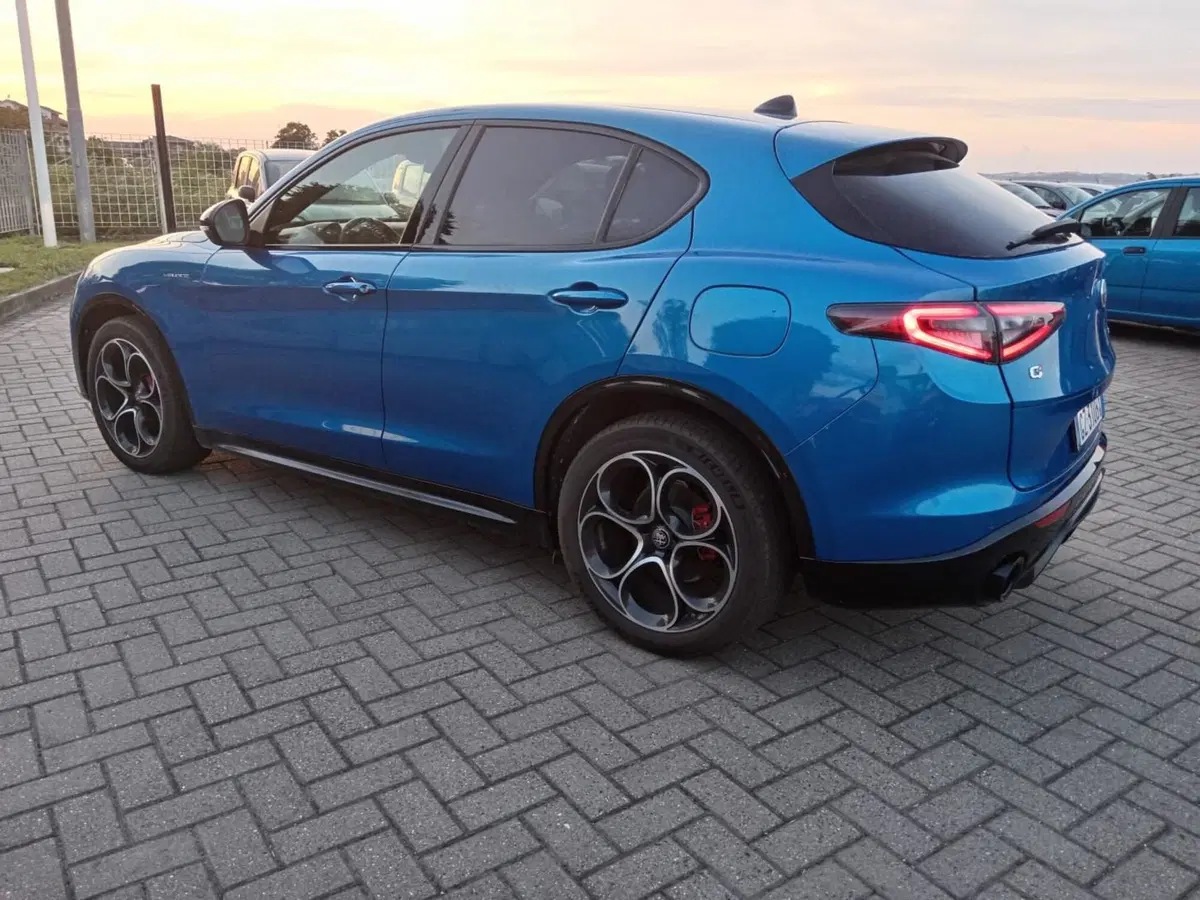Alfa Romeo Stelvio usata a Alessandria (6)