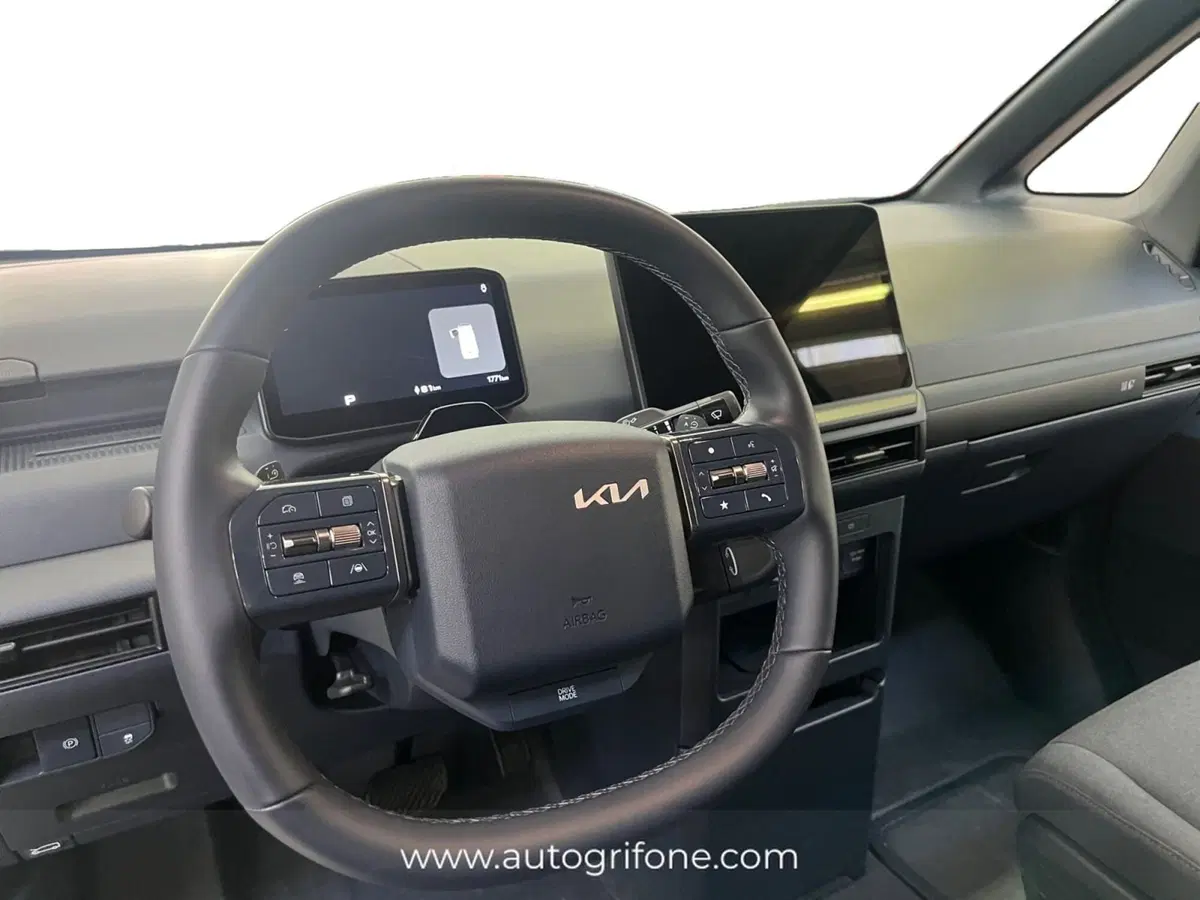 Kia PV5 Furgone nuova a Modena (12)