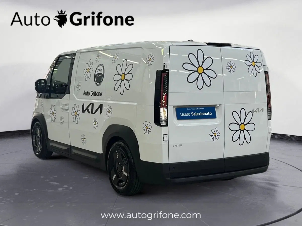 Kia PV5 Furgone nuova a Modena (3)