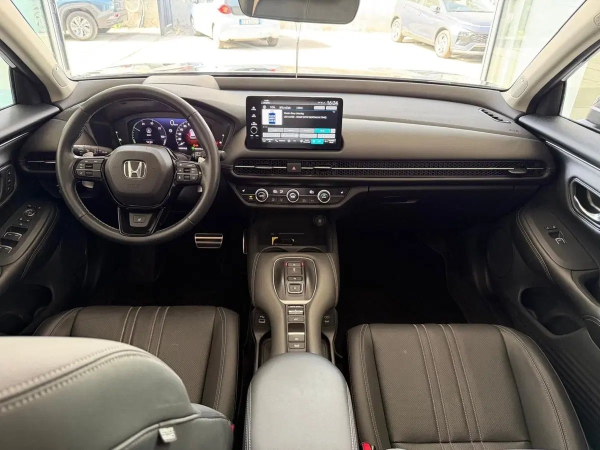 Honda ZR-V usata a Napoli (11)