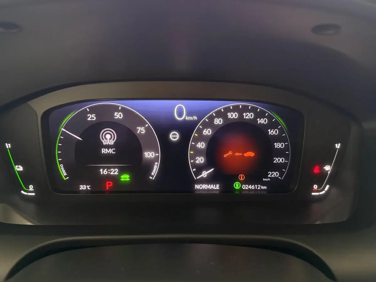 Honda ZR-V usata a Napoli (16)