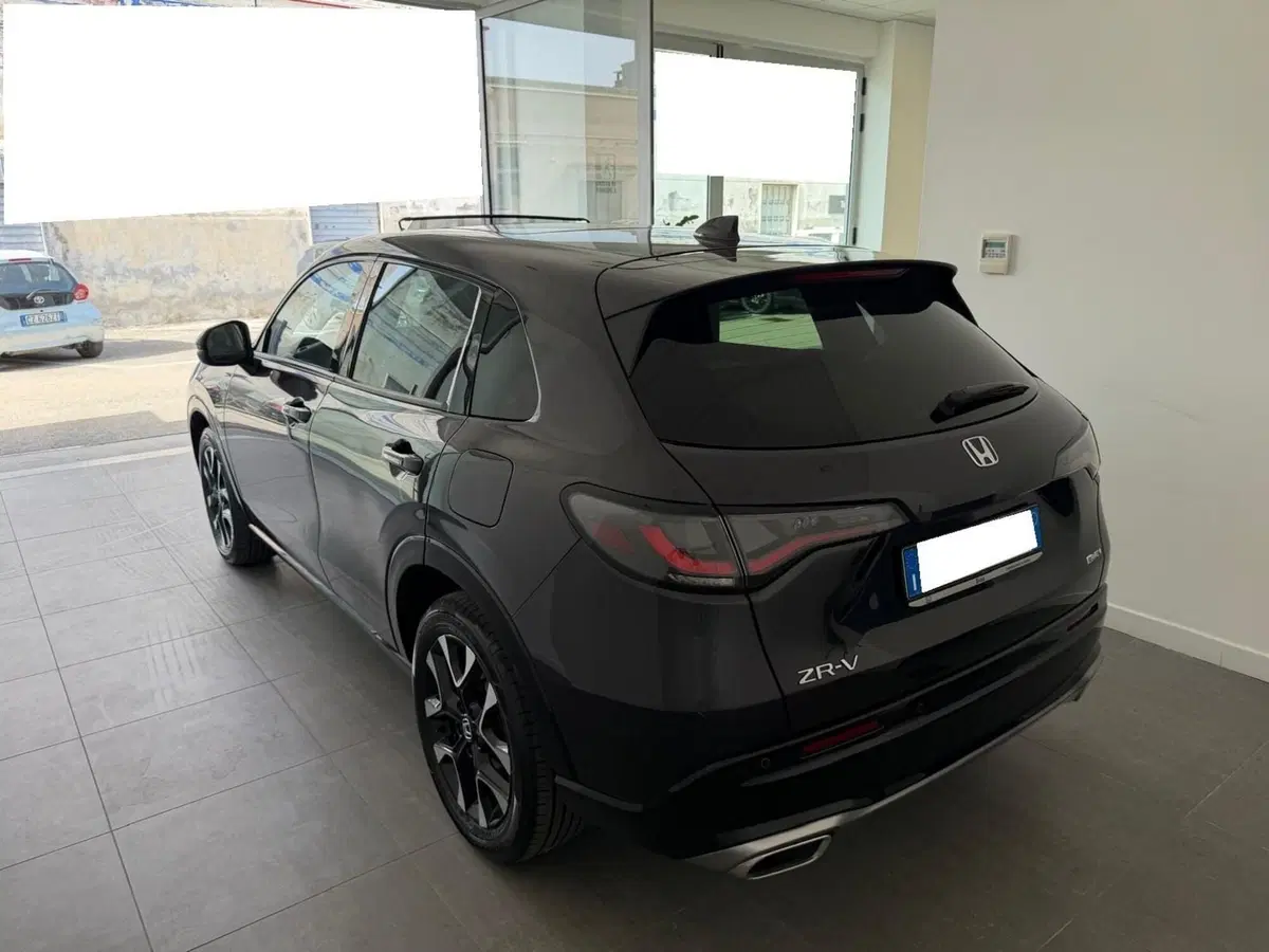 Honda ZR-V usata a Napoli (5)