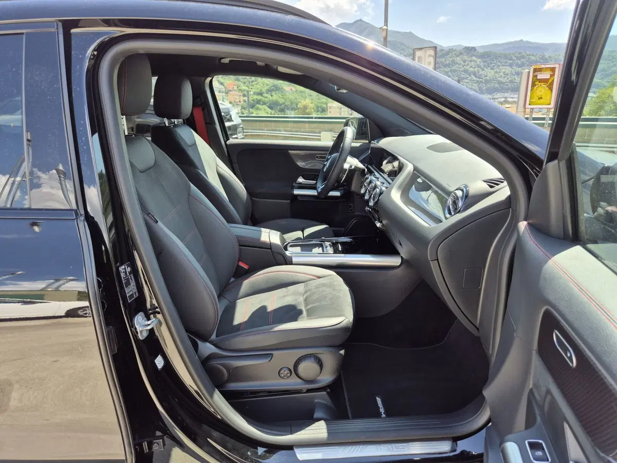 Mercedes-Benz GLA SUV usata  (9)