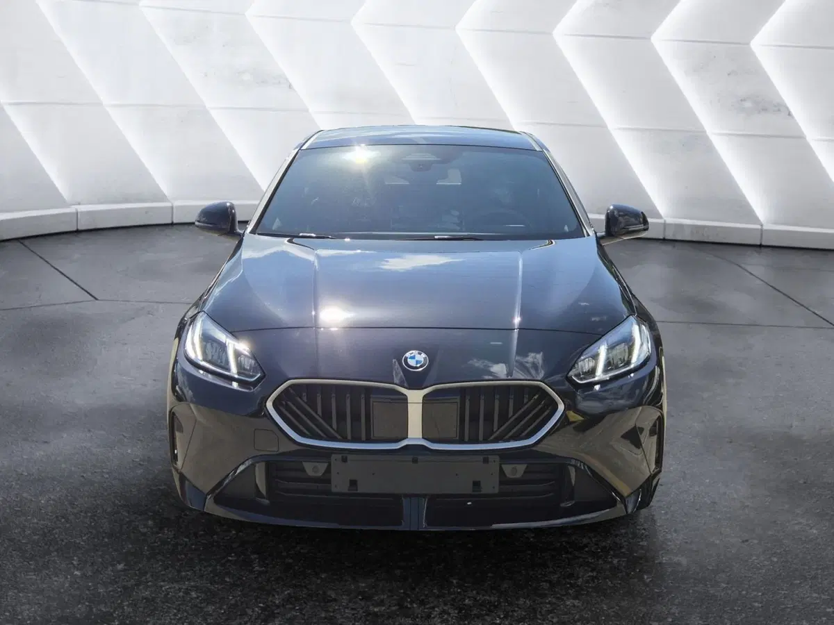 BMW Serie 1 5p. nuova  (2)